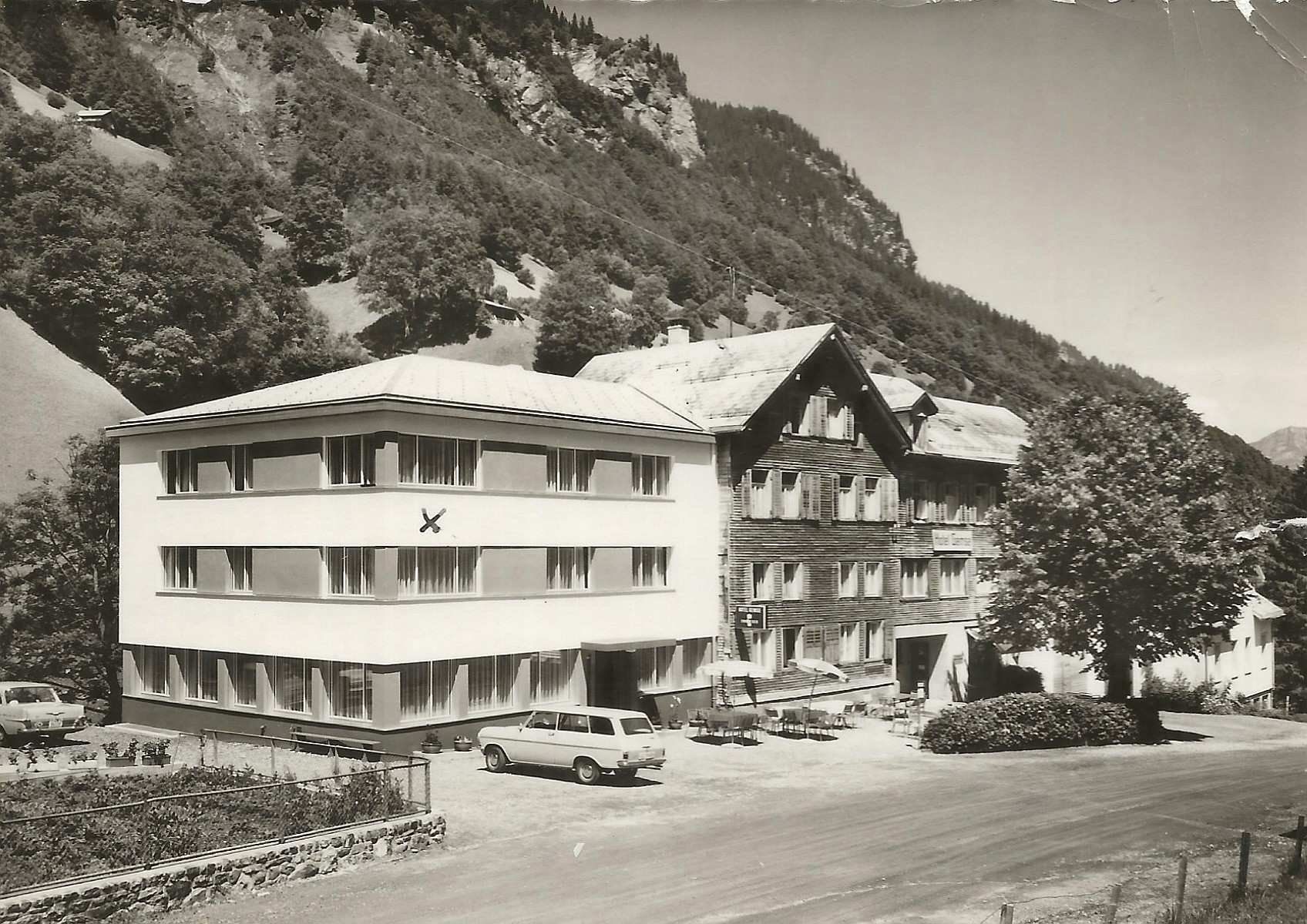 Ansichtskarten: Weisstannen SG Hotel Gemse Oldtimer 1966 mit Gebrauchsspuren – Gebraucht aus Ennetmoos von Ambuman