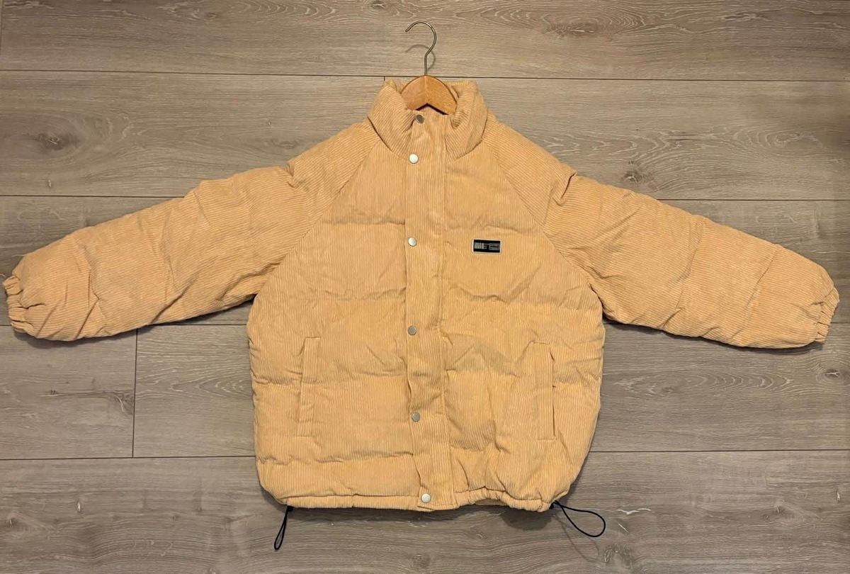Giacche: Winter Jacke, Cord Beige, Grösse L NEU – Nuovo (secondo la descrizione) da Chur venduto da Pedro.Giesteira