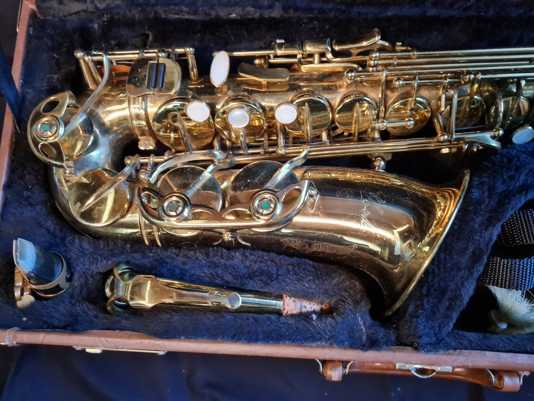 Strumenti musicali: Altsaxophone Jork mit Koffer – Usato da Saland venduto da Idee2005 2