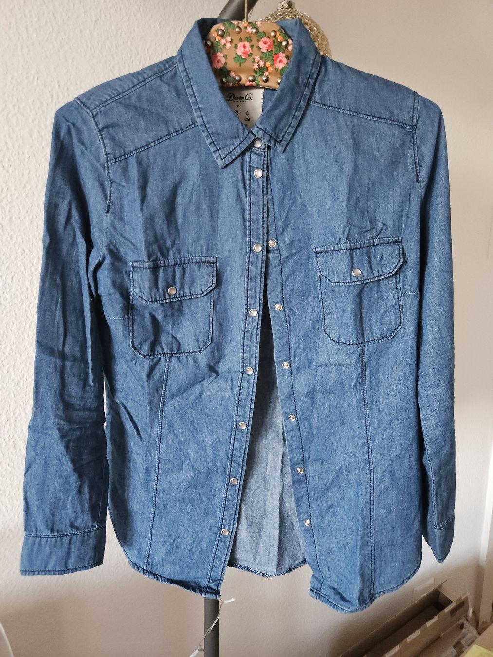 Camicette: Jeanshemd – Nuovo (secondo la descrizione) da Zürich venduto da LK0138