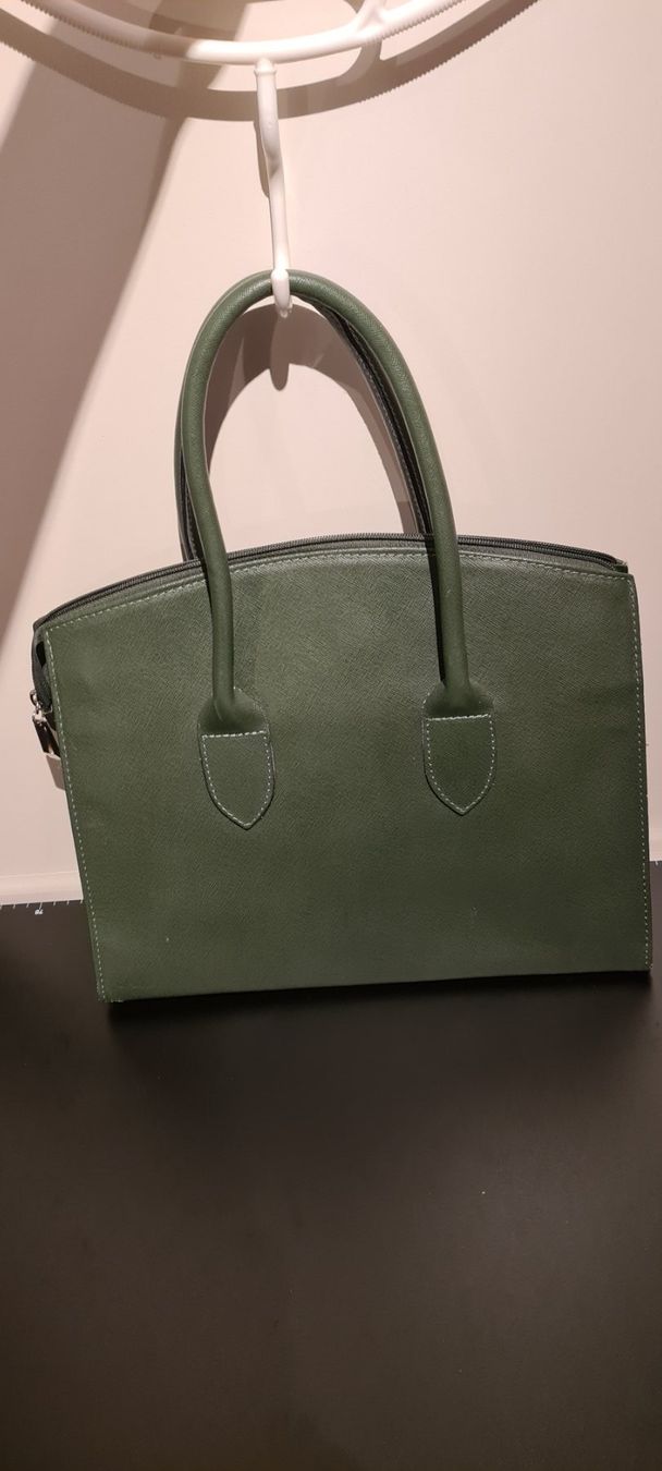 Borse da donna: Tasche Varese – Usato da Rümlang venduto da Trojka25 1