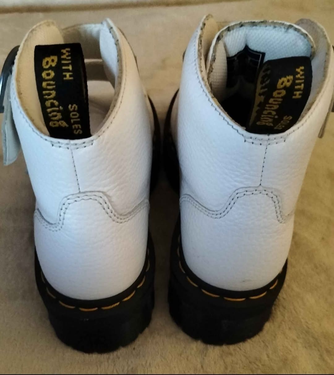 Dr. Martens Scarpe da donna: Dr Martens Devon Heart Bottes à plateforme en cuir taille 39 – Usato da Morges venduto da Naydeimy1731 2