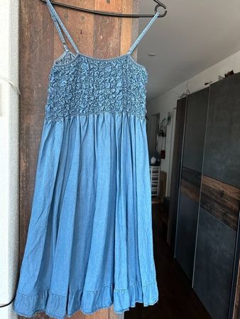 * Sommerkleid *