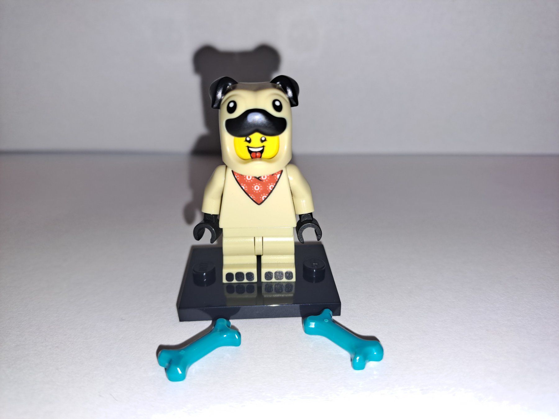 Lego Statuette: LEGO Minifigur - Mops Mann – Nuovo (secondo la descrizione) da Niedergampel venduto da Wallisroots 1