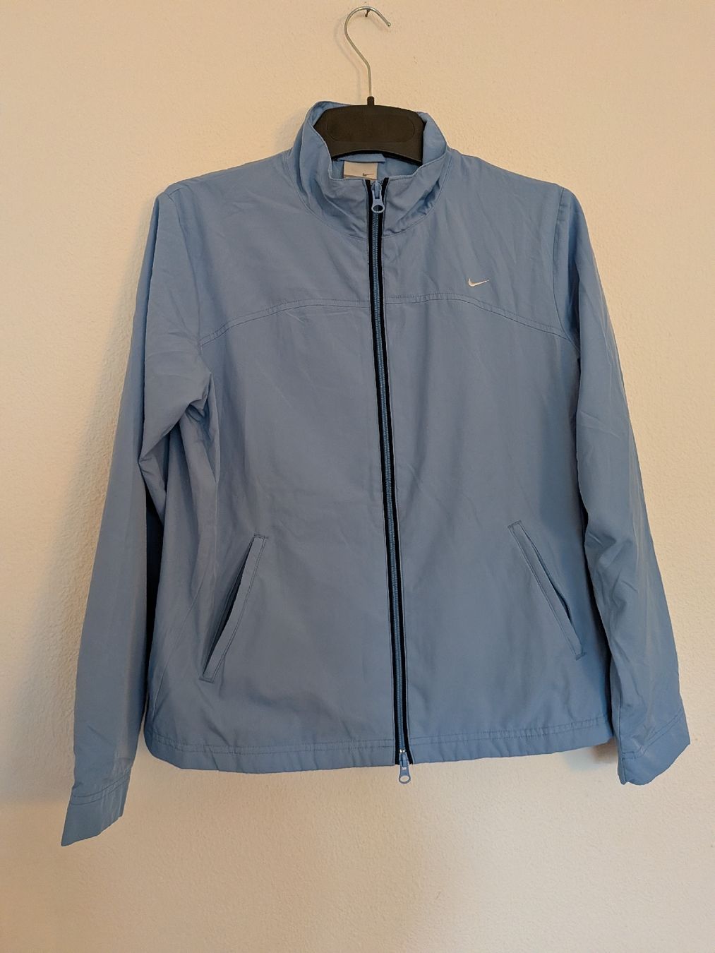 Nike Vestes: Nike Trainingsjacke blau Gr 36 – Neuf (Voir description) à Basel par JJ.Elena