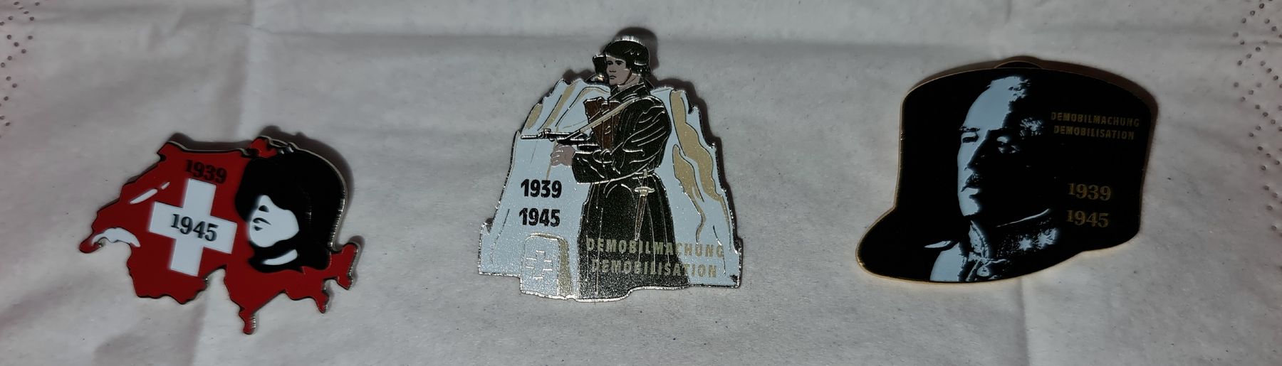 Placchette & Badge: Général Guisan / pin's / lot. – Nuovo (secondo la descrizione) da Cortaillod venduto da signep