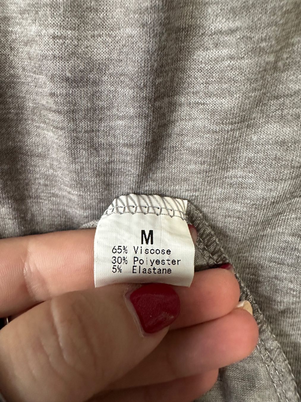 Robes: Kleid bandeau grau Grösse M – D'occasion à Schaan par Hermine2018 1