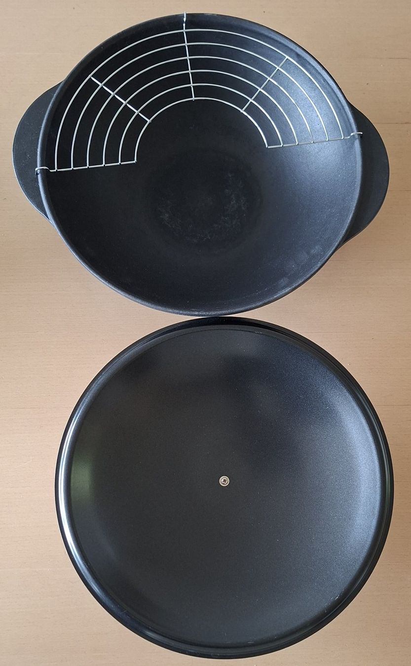 Pfannen: Grosser Wok Gusseisen 32 cm – Neu (gemäss Beschreibung) aus Seuzach von VT-Collections2 1