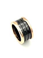 BVLGARI. Collection "B.zero1", bague or rose et céramique