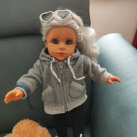 Lässiges Bäbi mit Hund und div. Kleidli neu Fr. 22.-