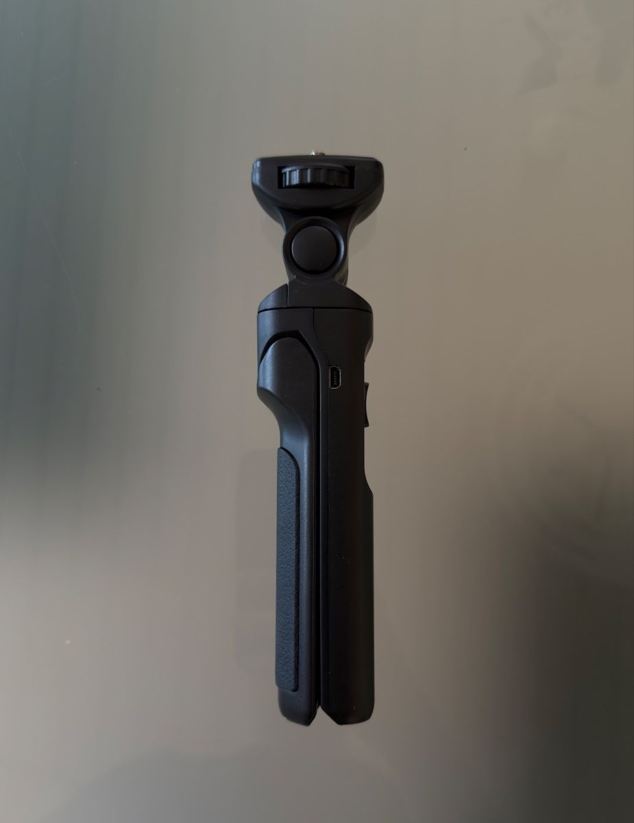 Treppiedi & Teste: JJC Bluetooth Shooting Grip & Mini-Stativ für Kamera – Nuovo (secondo la descrizione) da Corgémont venduto da timhari 4
