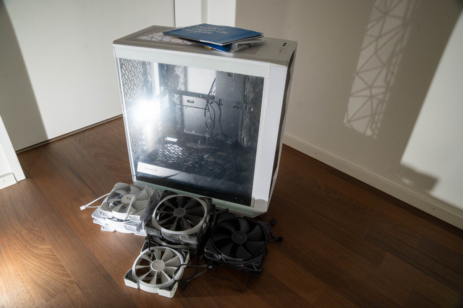 Fractal Custodie: PC Gehäuse Meshify und Gratis Lüfter – Usato da Meilen venduto da MattiaV3 2