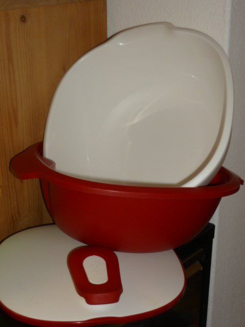 Tupperware Behälter & Ähnliches: TUPPERWARE 2.4 L. – Gebraucht aus St.Gallen von Anso 1