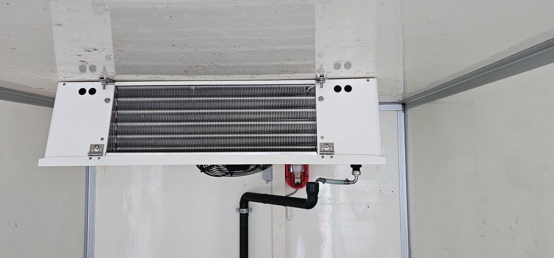 Humbaur Anhänger: Kühlanhänger – Gebraucht aus Lyss von Getraenketechnik