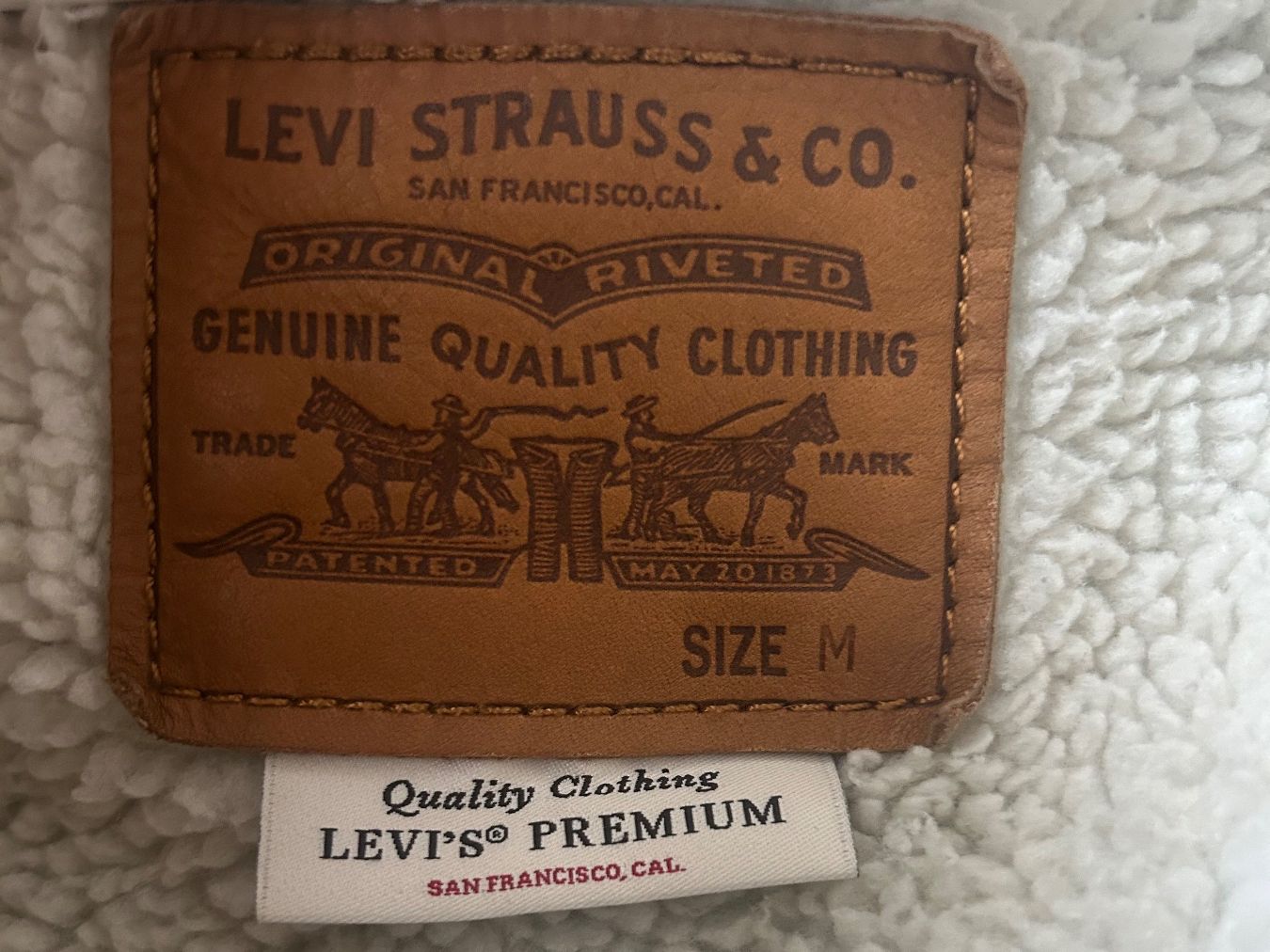 Levi's Jacken: Levis Jeansjacke mit Fell – Gebraucht aus Wald ZH von kar_6blt 2