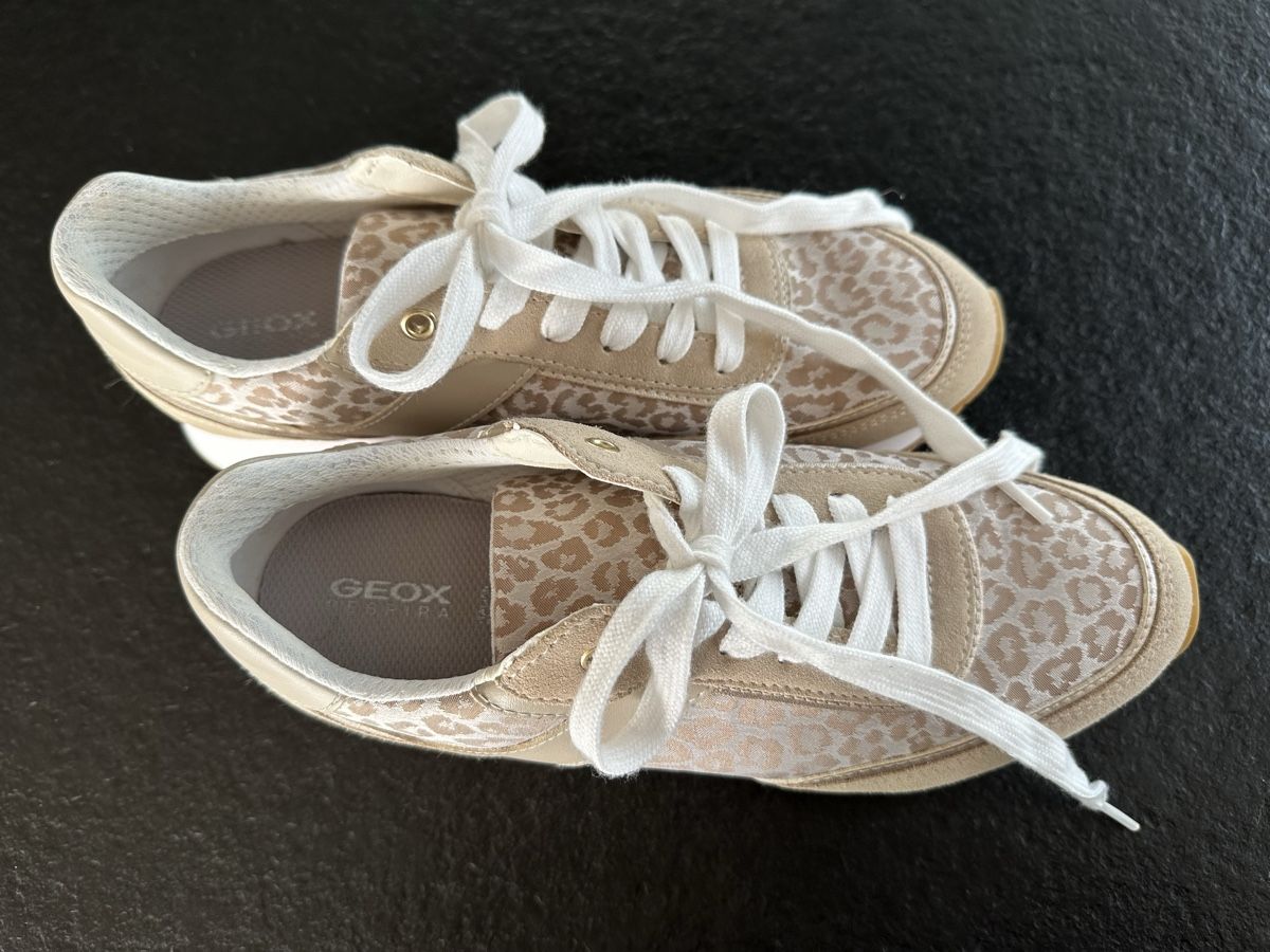 Geox Scarpe da uomo: Geox Damenschuhe Gr. 39 mit Leopardenmuster – Usato da Utzigen venduto da Lavendel1975 1