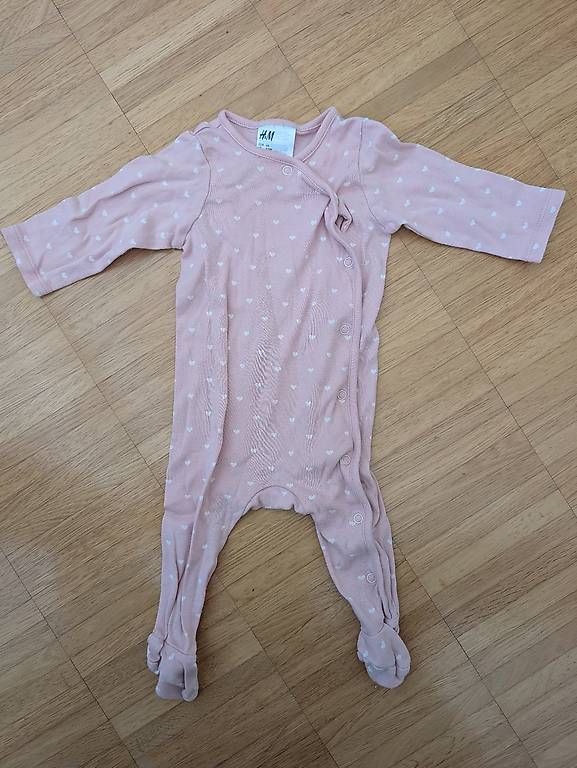 H&M Pigiama & Simili: Herziger Schlafanzug – Usato da Riehen venduto da Fionakristin