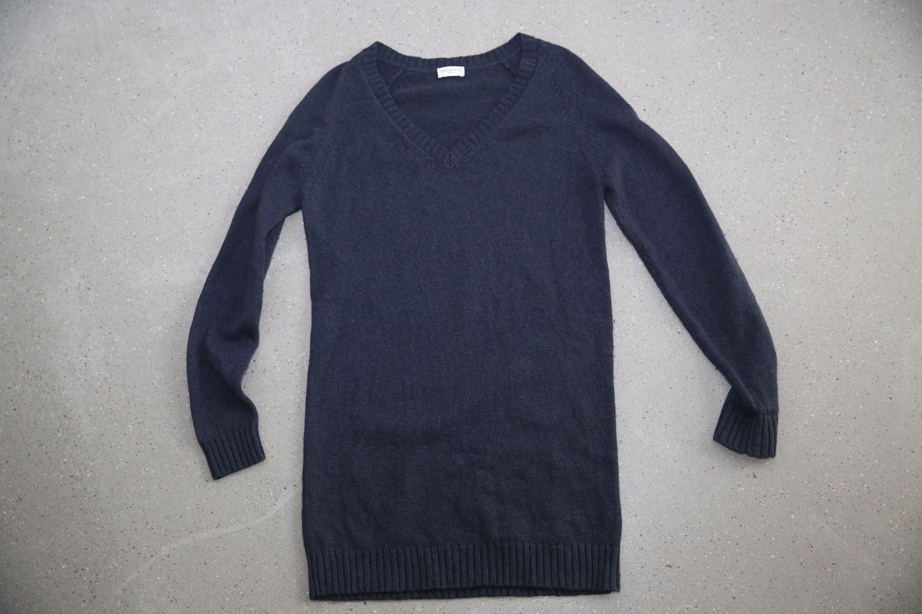 Dries Van Noten Pullover & Sweatshirts: dries van noten elongated pullover – Gebraucht aus Zürich von considermichael