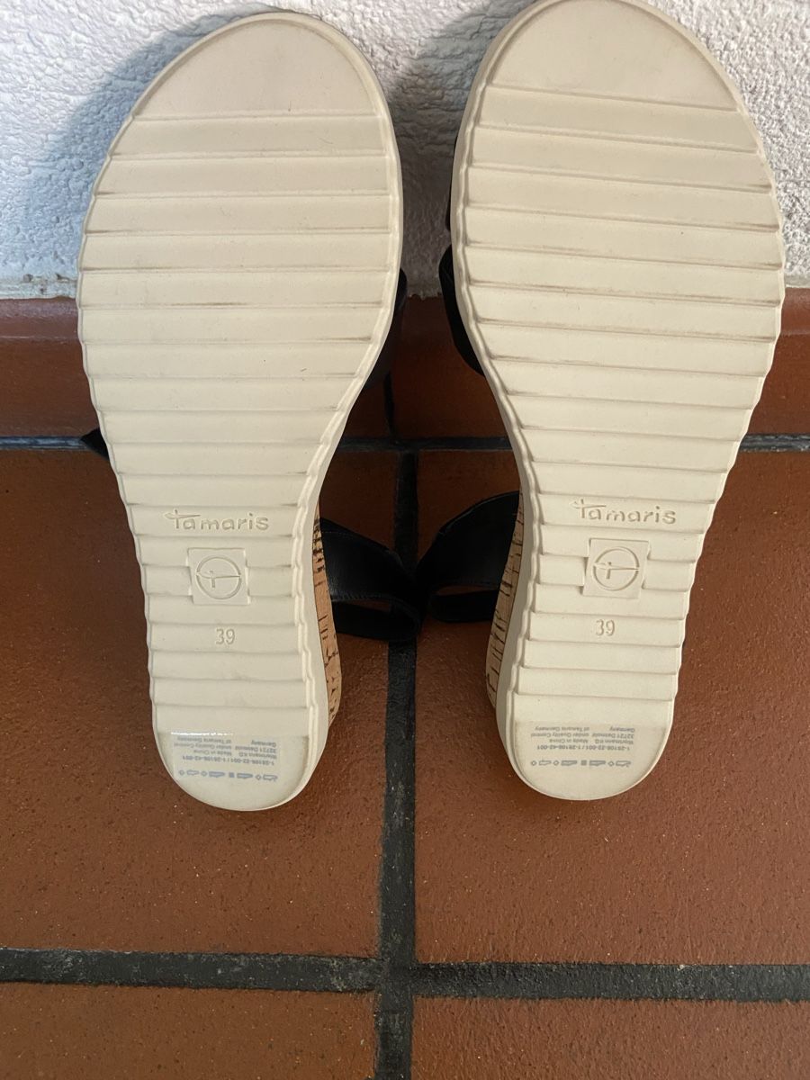 Tamaris Damenschuhe: Tamaris Sandalen 39 – Gebraucht aus Arbedo von gregmccooper 2