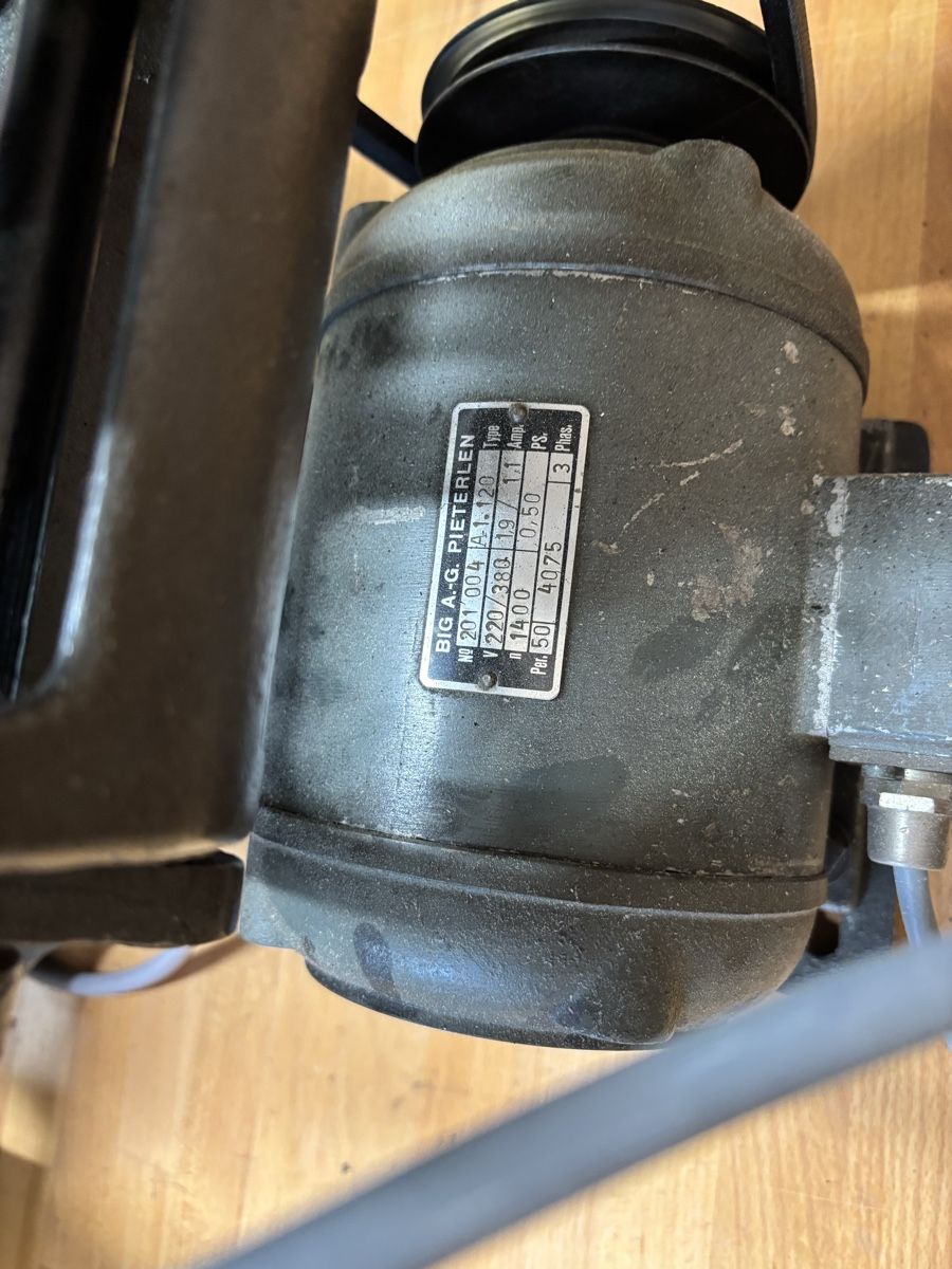 Tutte le macchine: Tour Atlas 10F entièrement restauré – Usato da Epalinges venduto da nat_yr5q 5
