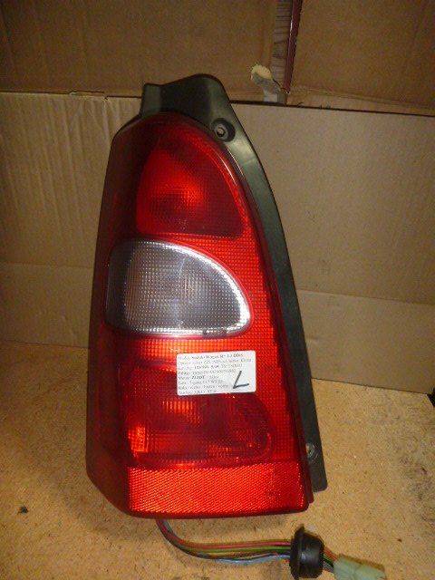 Suzuki Tutti pezzi di ricambio auto: Heckleuchte links Suzuki Wagon R 35670-83E00 – Usato da Güttingen venduto da TopMotor