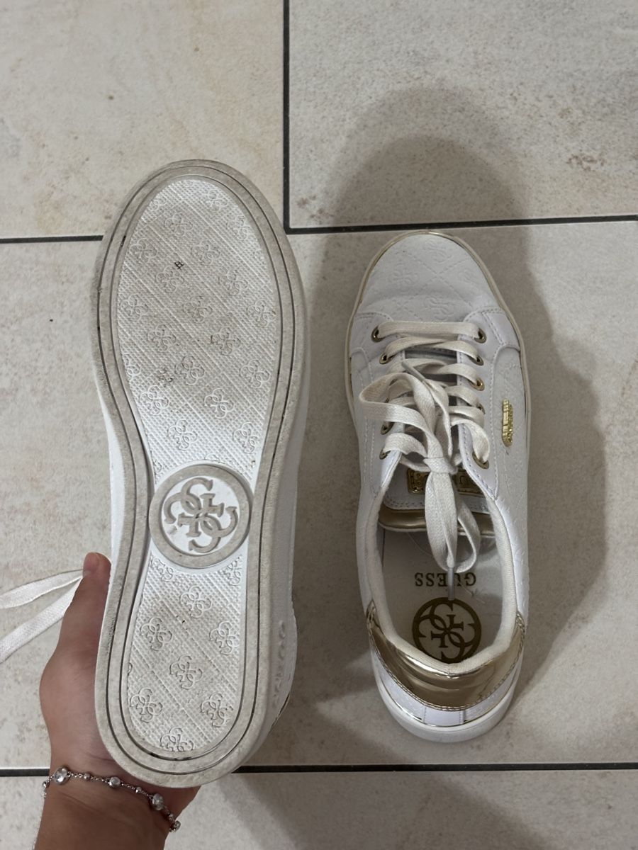 Guess Chaussures femmes: Guess Schuhe weiss – D'occasion à Hendschiken par besusu 5