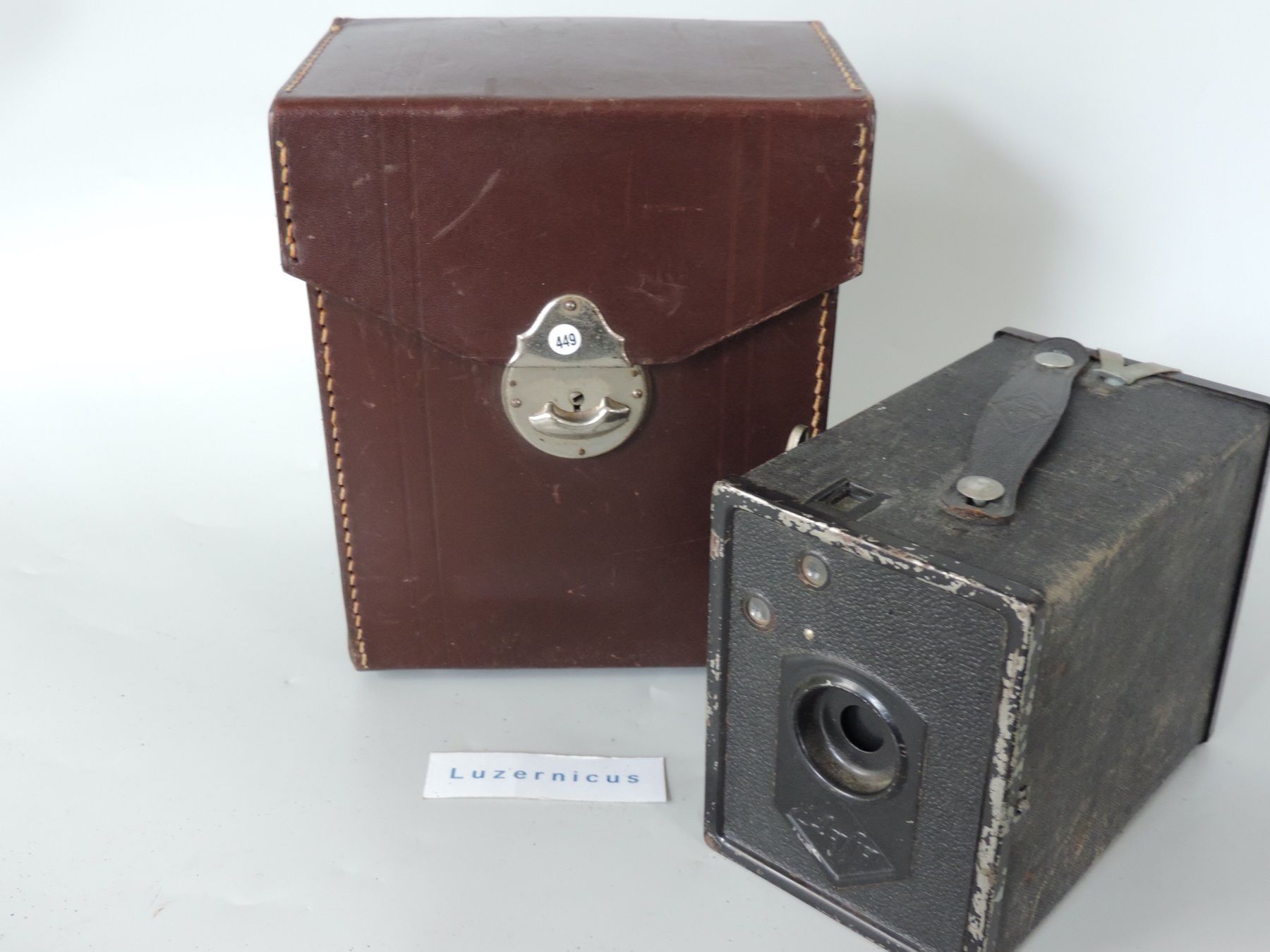 Agfa Fotocamera: Antike Agfa Box Kamera mit Lederetui – Usato da Horw venduto da luzernicus 6
