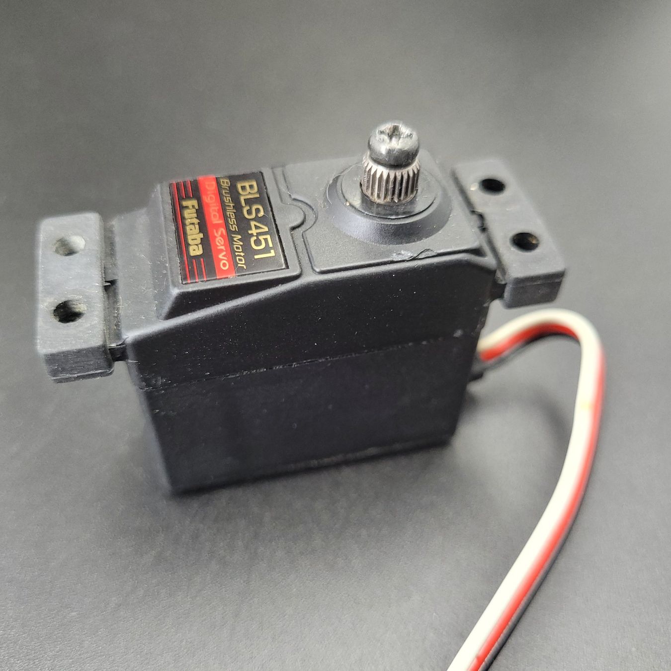 Futaba Telecomando: Servo brushless Futaba BLS451 – Usato da Malleray venduto da pixeleleven 1