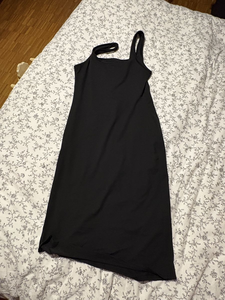 Shein Vestiti: shein  – Nuovo (secondo la descrizione) da Roveredo GR venduto da pez_7fjy 1