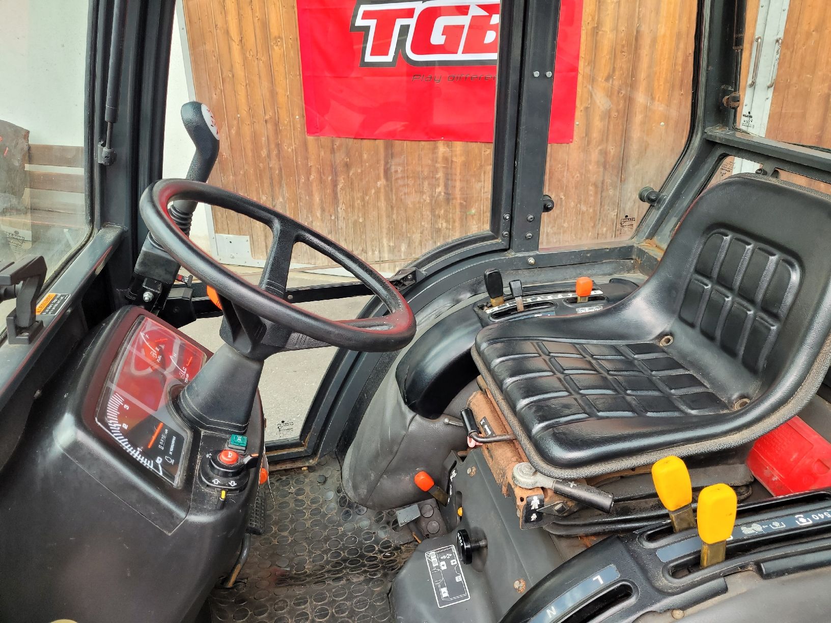 Kubota Traktoren: Kubota Traktor B 2410 – Gebraucht aus zäziwil von Ruhe5 2
