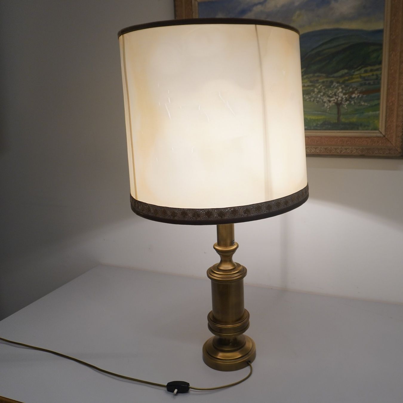Lampen: Vintage Tischlampe mit massivem Messingfuss MA163 – Gebraucht aus Basel von B.W.B. 4