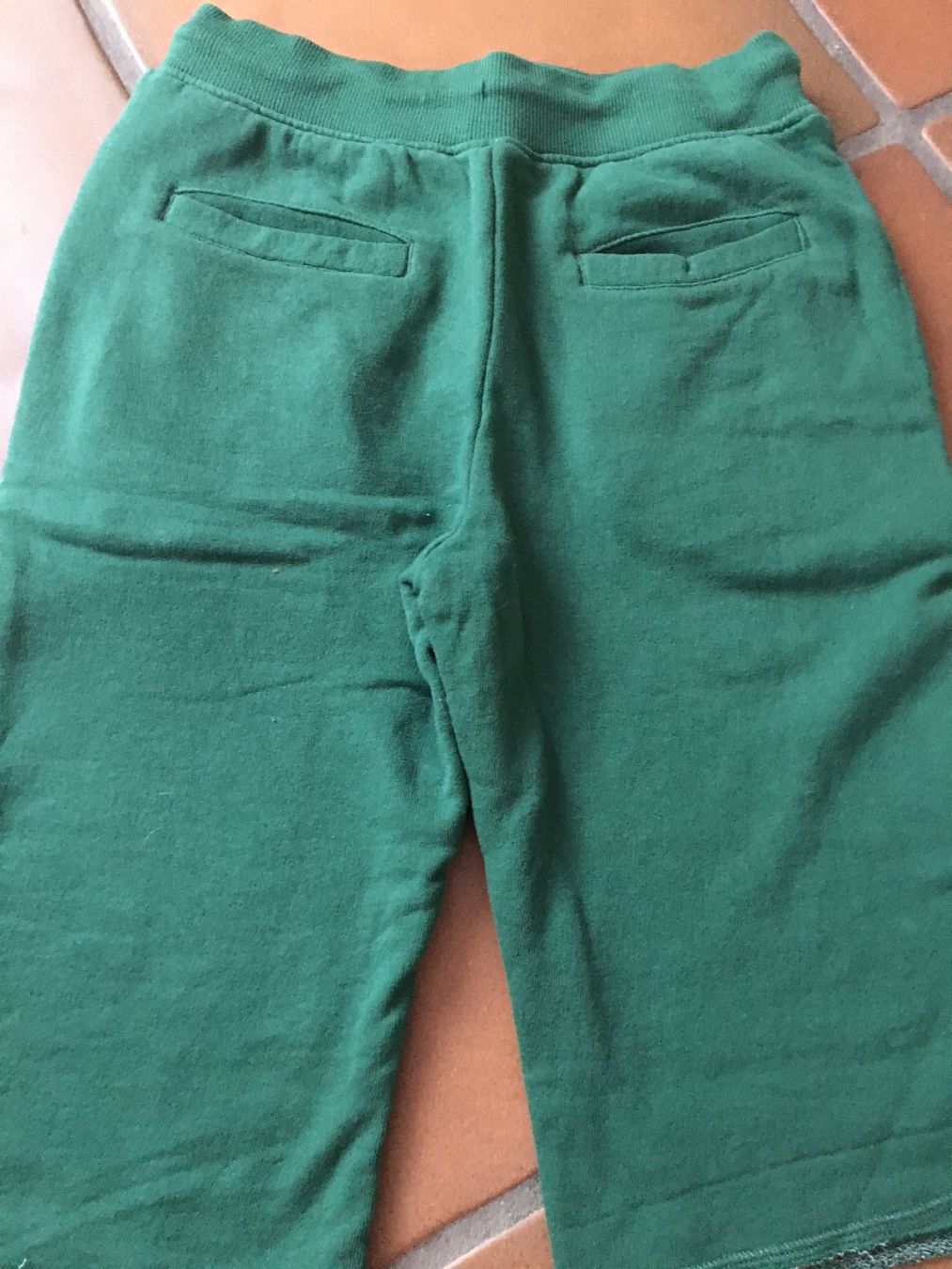 La Redoute Pantaloni: Sweatshorts La Redoute Grösse 140 – Usato da Rechthalten venduto da Cheech2 2