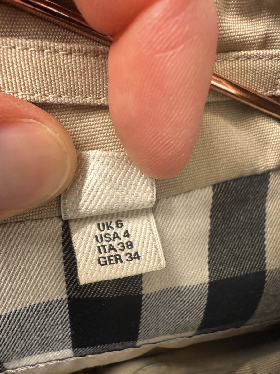Burberry Mäntel: Original Trenchcoat von Burberry – Neu (gemäss Beschreibung) aus Kappel am Albis von Menazee 4