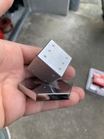 Edelstahl Würfel auf Sechseck- Deko