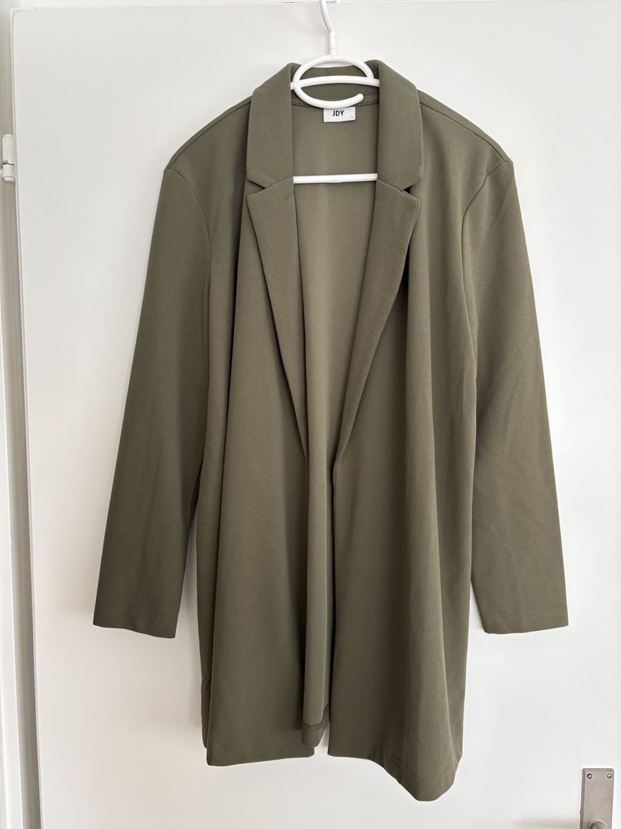 Lotti di vestiti: Sommer Set: Top, Blazer, Vero Moda Top - Grösse L – Usato da Baar venduto da steffi_16 7