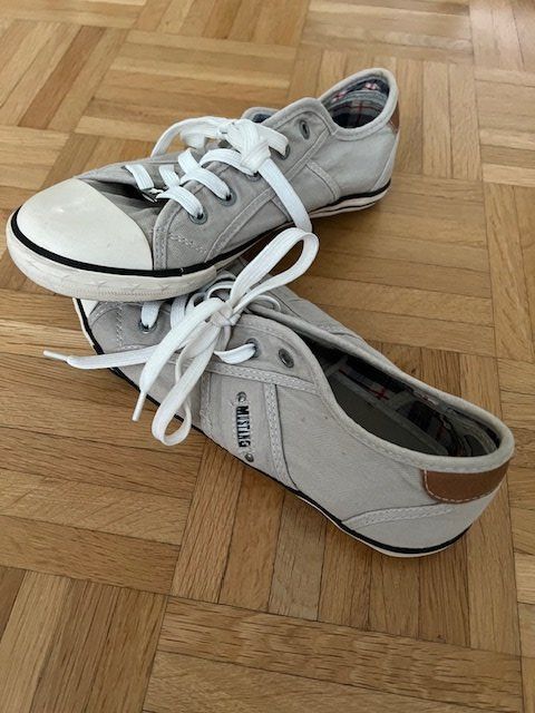 Mustang Scarpe da uomo: Sneaker "MUSTANG" Gr. 39, beige – Nuovo (secondo la descrizione) da Walenstadt venduto da ricamul 6
