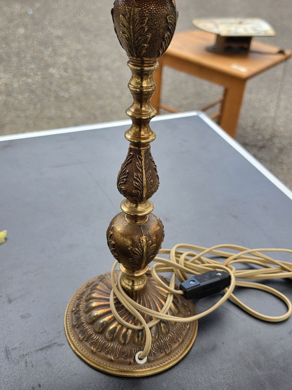 Lampade: Tischlampe mit Stoffschirm und Fransen, Vintage, Messing.  – Usato da Mettlen venduto da elios0888 6