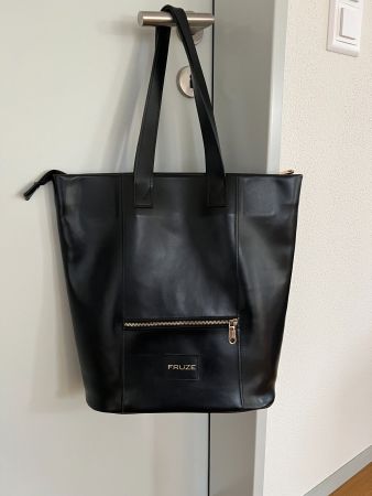Elegante Handtasche aus Leder