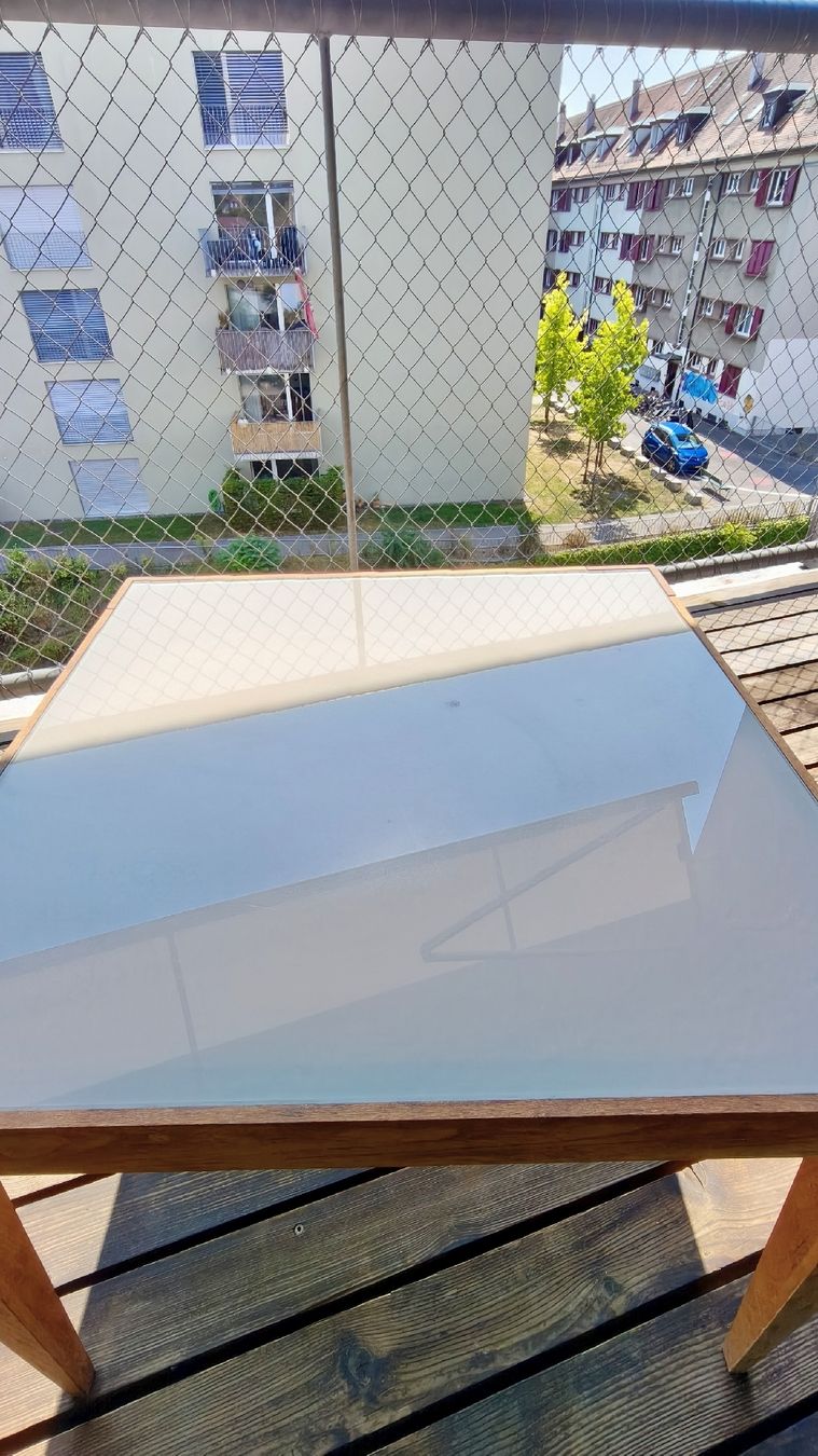 Tische: Balkontischli mit Milchglas – Gebraucht aus Bern von ral_69tr 2
