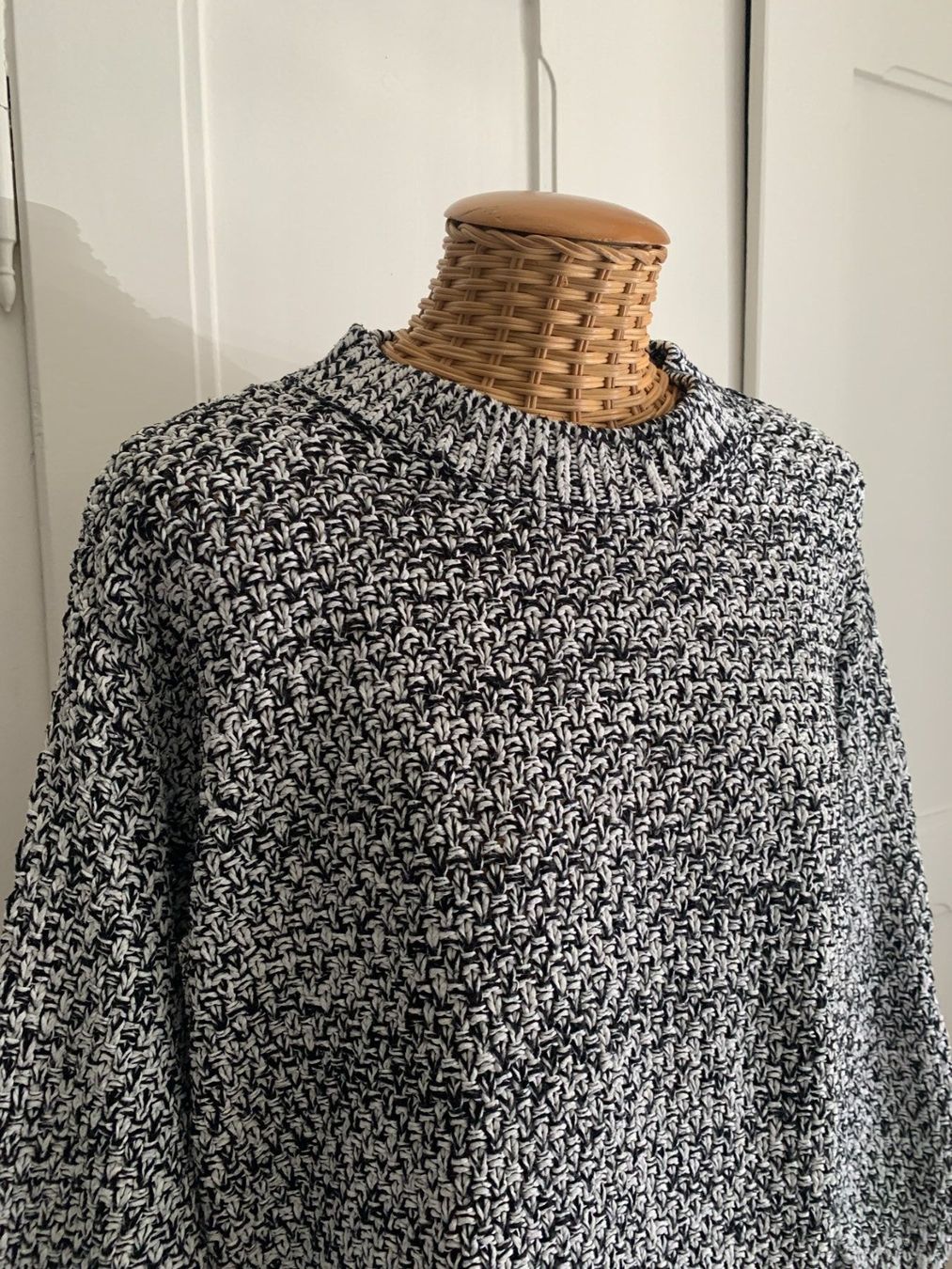 H&M Maglioni & Felpe: Strickpullover schwarz-weiss S – Usato da Zürich venduto da Diazaio 1