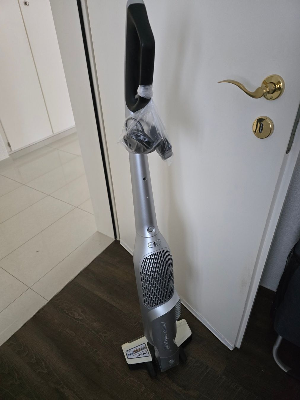 Bosch Staubsauger & Zubehör: Akustaubsauger Bosch Athlet 25.2V – Gebraucht aus Riedholz von Rover10 2