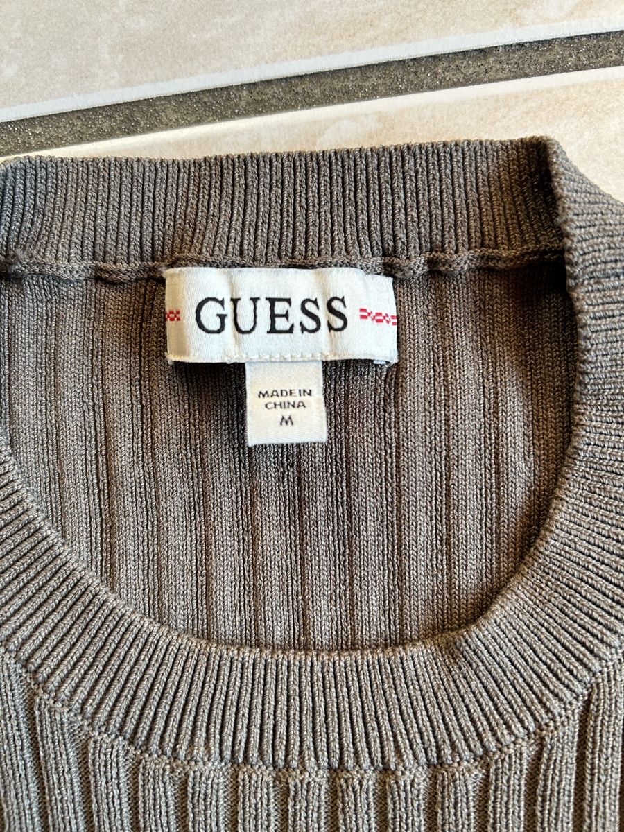 Guess Pullover & Sweatshirts: Pull à manche courte Guess – Gebraucht aus Courrendlin von loko2910 1