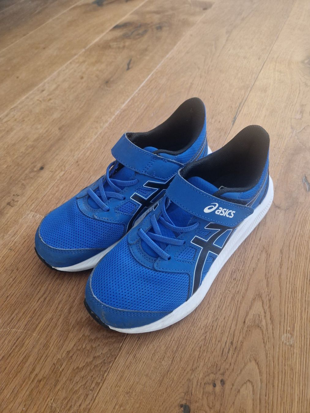 Asics Scarpe per ragazzi: Kinderschuhe ASICS blau Grösse 34.5 – Usato da Dübendorf venduto da pet_8vnm 4