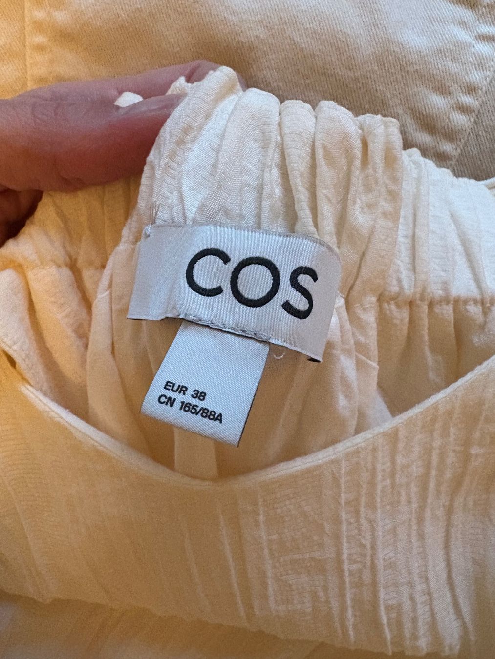 Cos Kleider: Kleid Weiss COS – Neu (gemäss Beschreibung) aus Zürich von petitgrenouille 1
