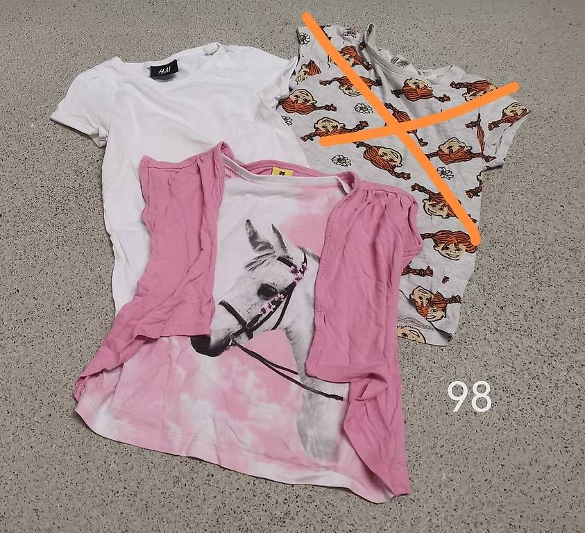 Camicette, T-shirt & Top: T-Shirts Grösse 98 – Usato da Muri AG venduto da Scorpion84