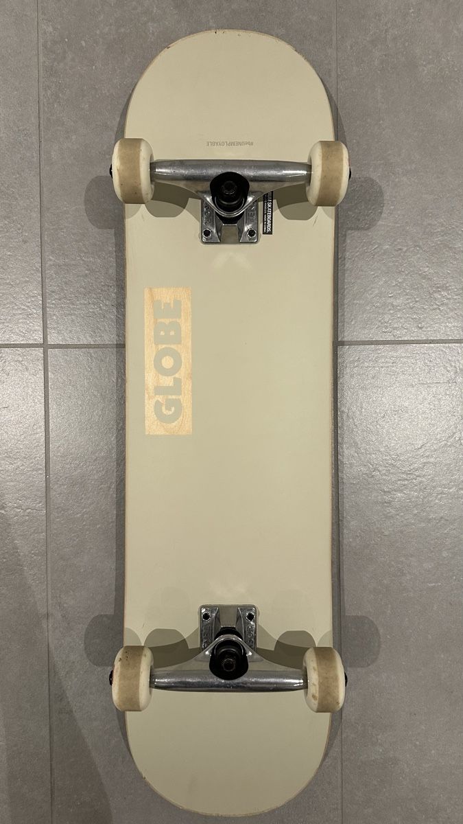 Globe Skateboards: Skateboard Globe – Usato da Meggen venduto da fdi_9jbk