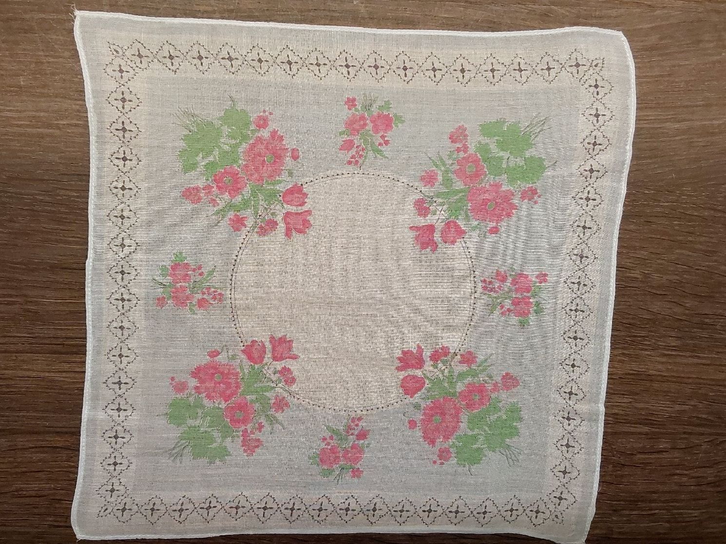 Autres vêtements & accessoires: Taschentuch Motiv Blumen – D'occasion à Köniz par scopello12
