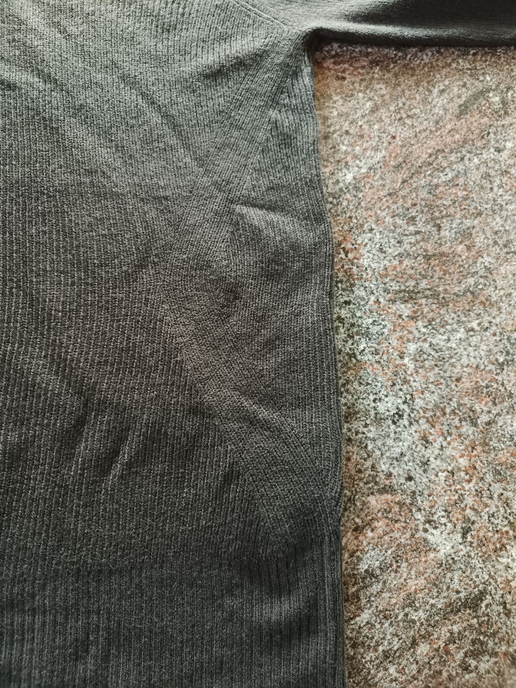 Maglioni & Felpe: Rollkragenpullover XL  neu – Nuovo (secondo la descrizione) da Bätterkinden venduto da Elefantenzoo 2