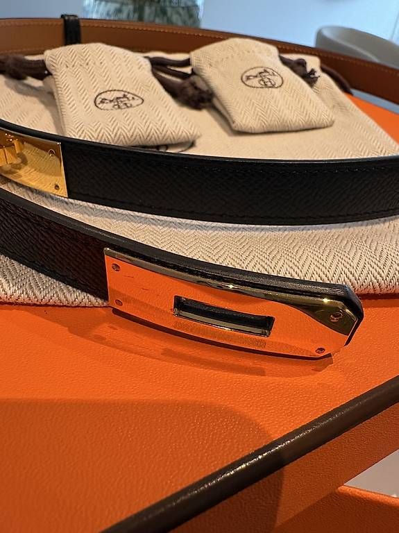 Gürtel: Hermès Kelly Belt Gold Noir. – Gebraucht aus Herrliberg von jil_y77h 2