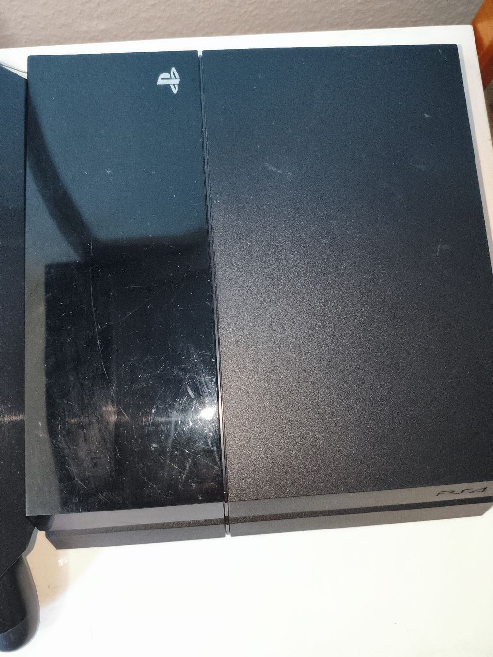 Sony Konsolen: Playstation 4 mit 2 Controller – Gebraucht aus Stans von thomin8989 2